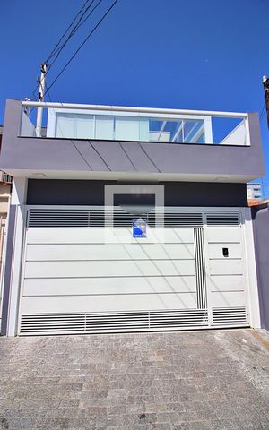 Casa à venda com 250m², 3 quartos e 2 vagasFachada