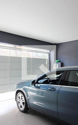 Casa à venda com 250m², 3 quartos e 2 vagasGaragem