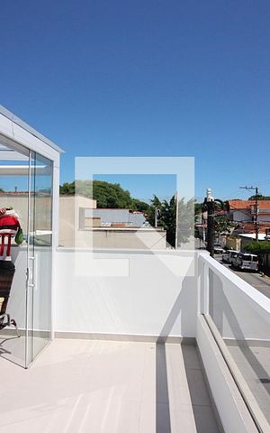 Casa à venda com 250m², 3 quartos e 2 vagasSuíte 3 Varanda 