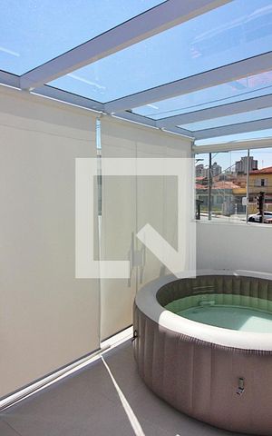 Casa à venda com 250m², 3 quartos e 2 vagasSuíte 3 Varanda 