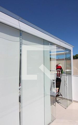 Casa à venda com 250m², 3 quartos e 2 vagasSuíte 3 Varanda 