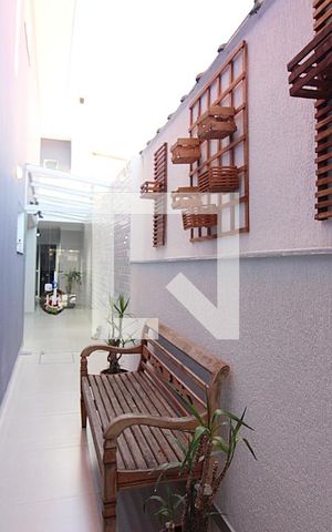 Casa à venda com 250m², 3 quartos e 2 vagasCorredor