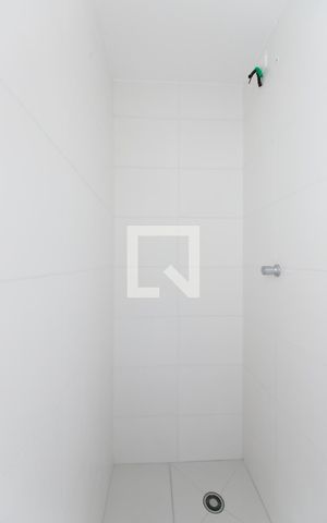 Apartamento para alugar com 32m², 2 quartos e sem vaga Apartamento para alugar com 32m², 2 quartos e sem vagaBanheiro