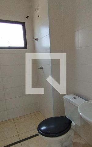 Apartamento para alugar com 50m², 2 quartos e 1 vaga Apartamento para alugar com 50m², 2 quartos e 1 vagaBanheiro Social
