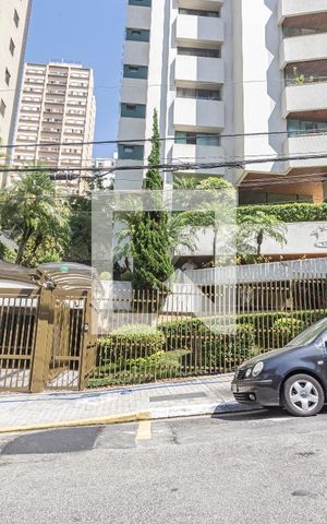 Apartamento à venda com 246m², 3 quartos e 3 vagasF