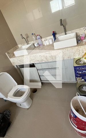 Apartamento para alugar com 550m², 5 quartos e 2 vagasBanheiro da Suíte