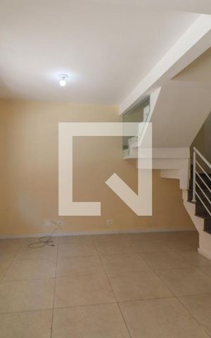Casa para alugar com 380m², 3 quartos e 2 vagasSala