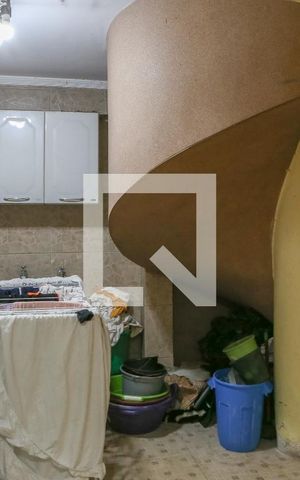 Casa à venda com 150m², 8 quartos e 2 vagas Casa à venda com 150m², 8 quartos e 2 vagasÁrea de Serviço e Quintal