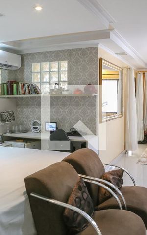 Casa à venda com 150m², 8 quartos e 2 vagas Casa à venda com 150m², 8 quartos e 2 vagasSuíte 1