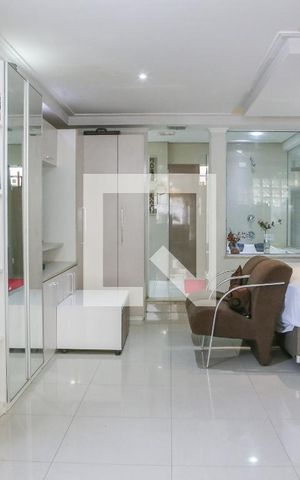 Casa à venda com 150m², 8 quartos e 2 vagas Casa à venda com 150m², 8 quartos e 2 vagasSuíte 1