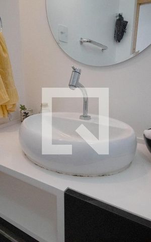 Apartamento para alugar com 120m², 3 quartos e 1 vaga Apartamento para alugar com 120m², 3 quartos e 1 vagaBanheiro da Suíte