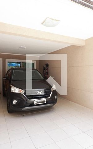 Casa à venda com 140m², 3 quartos e 2 vagasGaragem