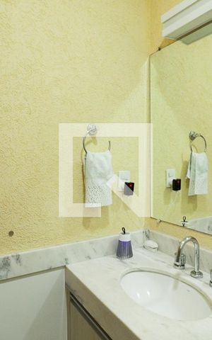 Casa à venda com 140m², 3 quartos e 2 vagasBanheiro Social