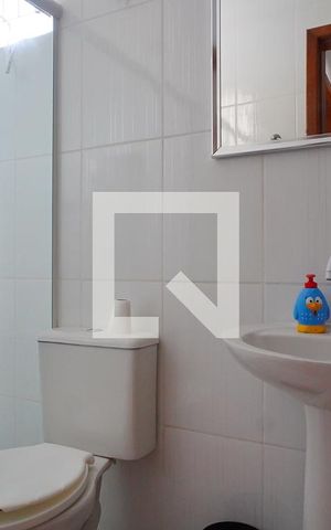 Casa para alugar com 131m², 3 quartos e 2 vagasBanheiro Corredor 