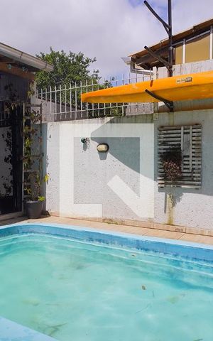 Casa para alugar com 131m², 3 quartos e 2 vagasPiscina