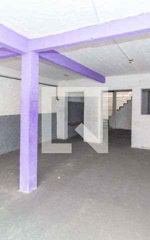 Casa para alugar com 120m², 2 quartos e 2 vagasEspaço Inferior