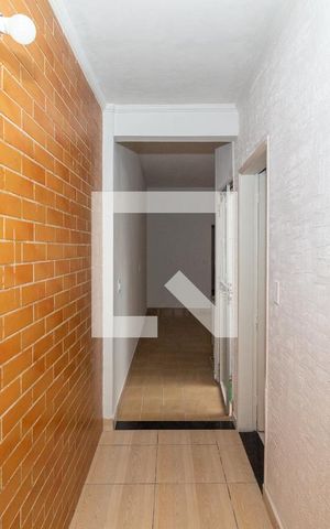 Casa para alugar com 120m², 2 quartos e 2 vagasCorredor