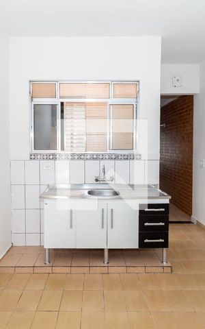 Casa para alugar com 120m², 2 quartos e 2 vagasCozinha