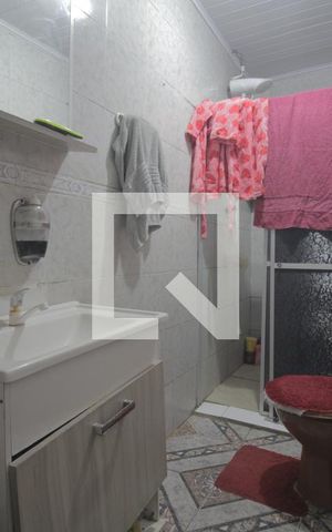 Casa à venda com 100m², 1 quarto e sem vagaBanheiro