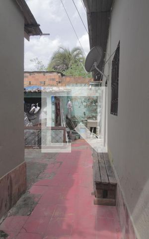 Casa à venda com 100m², 1 quarto e sem vagaÁrea externa