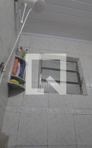 Casa à venda com 100m², 1 quarto e sem vagaBanheiro