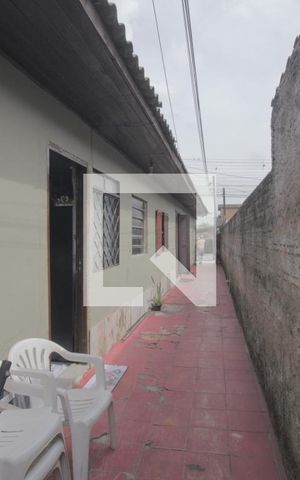 Casa à venda com 100m², 1 quarto e sem vagaÁrea externa