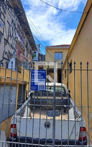 Casa para alugar com 70m², 2 quartos e 1 vaga Casa para alugar com 70m², 2 quartos e 1 vagaFachada