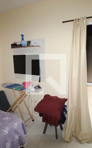 Casa de condomínio à venda com 80m², 2 quartos e 2 vagasSuíte