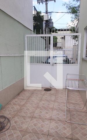 Casa de condomínio à venda com 80m², 2 quartos e 2 vagasÁrea de Serviço