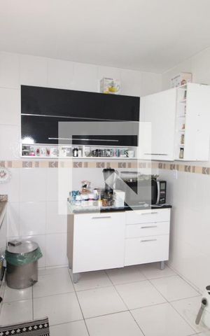 Casa de condomínio à venda com 80m², 2 quartos e 2 vagasCozinha