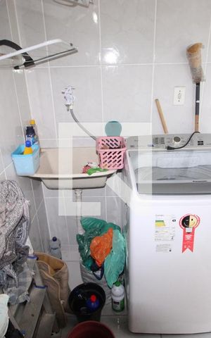 Casa de condomínio à venda com 80m², 2 quartos e 2 vagasÁrea de Serviço