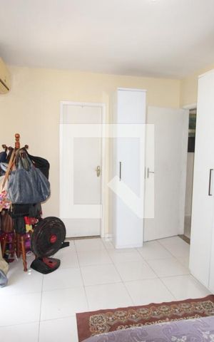 Casa de condomínio à venda com 80m², 2 quartos e 2 vagasSuíte