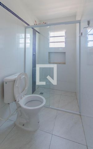 Casa à venda com 200m², 4 quartos e 8 vagas Casa à venda com 200m², 4 quartos e 8 vagasBanheiro da Suíte 2