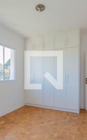 Casa à venda com 200m², 4 quartos e 8 vagas Casa à venda com 200m², 4 quartos e 8 vagasSuíte 2