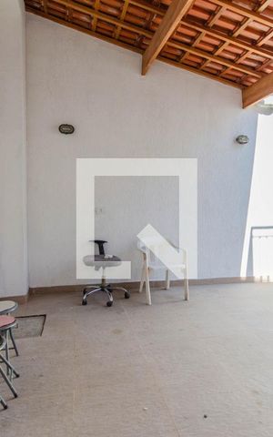 Casa à venda com 200m², 4 quartos e 8 vagas Casa à venda com 200m², 4 quartos e 8 vagasChurrasqueira