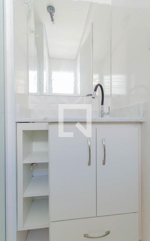 Casa à venda com 200m², 4 quartos e 8 vagas Casa à venda com 200m², 4 quartos e 8 vagasBanheiro da Edícula