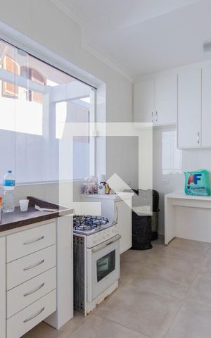 Casa à venda com 200m², 4 quartos e 8 vagas Casa à venda com 200m², 4 quartos e 8 vagasCozinha