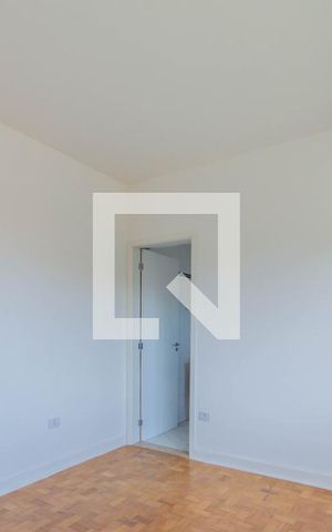 Casa à venda com 200m², 4 quartos e 8 vagas Casa à venda com 200m², 4 quartos e 8 vagasSuíte 2