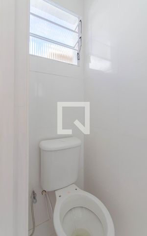 Casa à venda com 200m², 4 quartos e 8 vagas Casa à venda com 200m², 4 quartos e 8 vagasBanheiro da Edícula