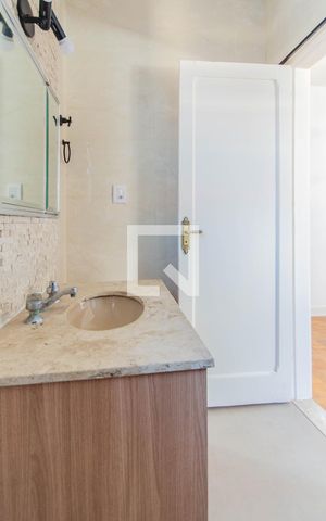 Casa à venda com 200m², 4 quartos e 8 vagas Casa à venda com 200m², 4 quartos e 8 vagasBanheiro da Suíte 3