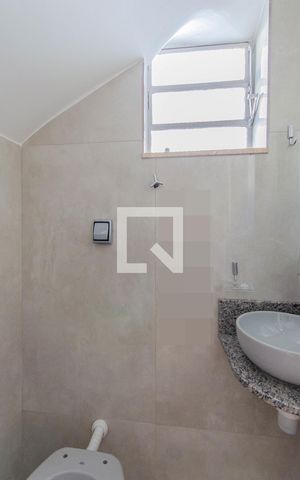 Casa à venda com 200m², 4 quartos e 8 vagas Casa à venda com 200m², 4 quartos e 8 vagasLavabo