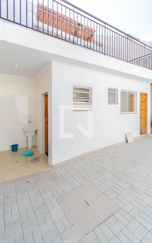 Casa à venda com 200m², 4 quartos e 8 vagas Casa à venda com 200m², 4 quartos e 8 vagasQuintal
