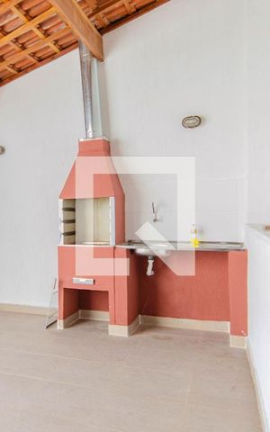 Casa à venda com 200m², 4 quartos e 8 vagas Casa à venda com 200m², 4 quartos e 8 vagasChurrasqueira