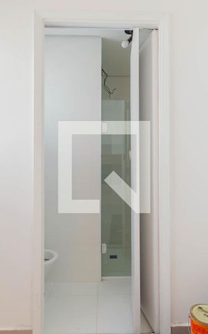 Casa à venda com 200m², 4 quartos e 8 vagas Casa à venda com 200m², 4 quartos e 8 vagasQuarto da Edícula