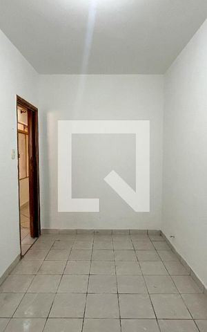 Casa à venda com 328m², 11 quartos e 2 vagas Casa à venda com 328m², 11 quartos e 2 vagasCasa 3 Quarto 2
