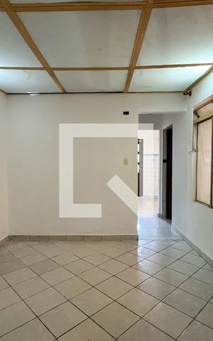 Casa à venda com 328m², 11 quartos e 2 vagas Casa à venda com 328m², 11 quartos e 2 vagasCasa 3 Sala