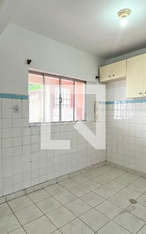 Casa à venda com 328m², 11 quartos e 2 vagas Casa à venda com 328m², 11 quartos e 2 vagasCasa 3 Cozinha