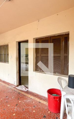 Casa à venda com 328m², 11 quartos e 2 vagas Casa à venda com 328m², 11 quartos e 2 vagasCasa 3 Área de Serviço