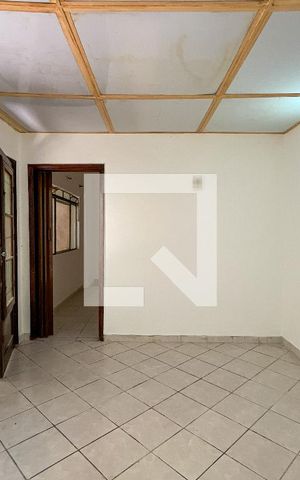 Casa à venda com 328m², 11 quartos e 2 vagas Casa à venda com 328m², 11 quartos e 2 vagasCasa 3 Sala
