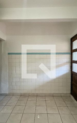 Casa à venda com 328m², 11 quartos e 2 vagas Casa à venda com 328m², 11 quartos e 2 vagasCasa 3 Cozinha
